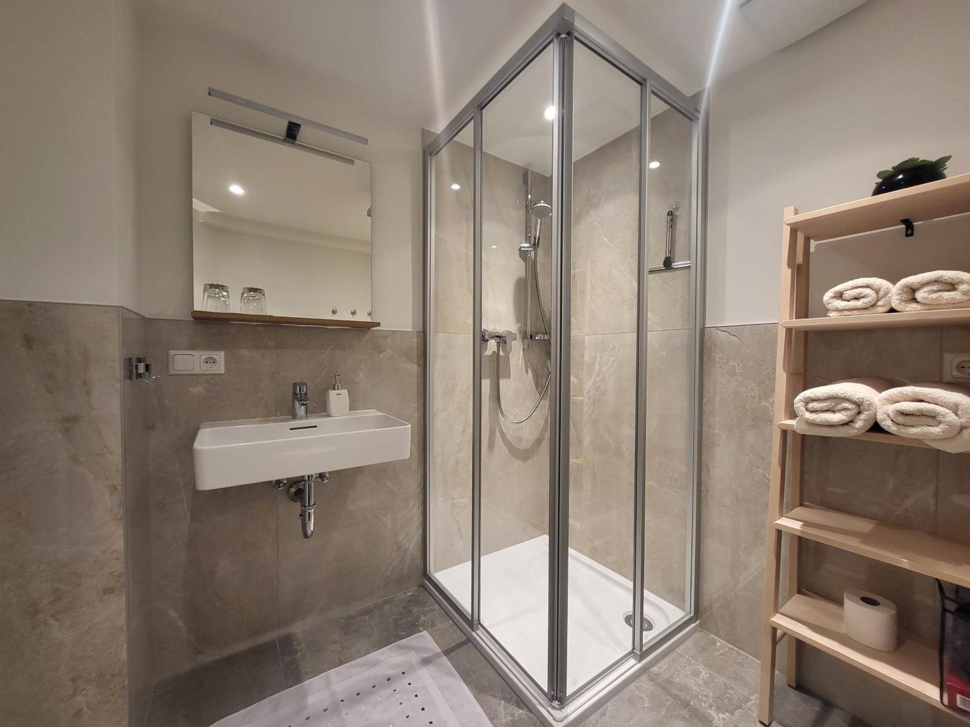 באד הופגסטין Appartements Mayr Inklusive Ganzjaehrig Gratis Zugang Zur Alpentherme Und Im Sommer Kostenlose Bergbahnnutzung מראה חיצוני תמונה
